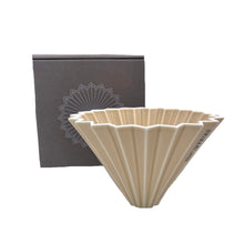 Lade das Bild in den Galerie-Viewer, Origami Ceramic Dripper M